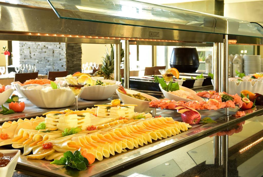 Отель Pestana Colombos Premium Club Порту-Санту Экстерьер фото